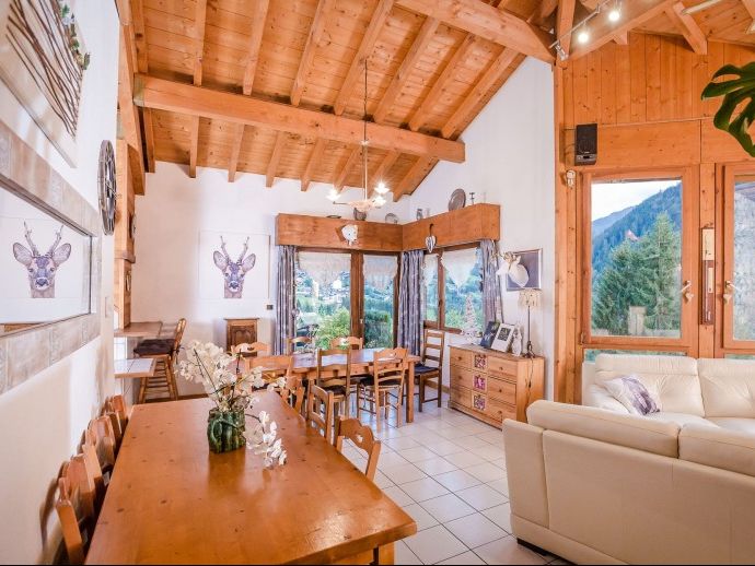 Chalet La Couqueille with outside-whirlpool