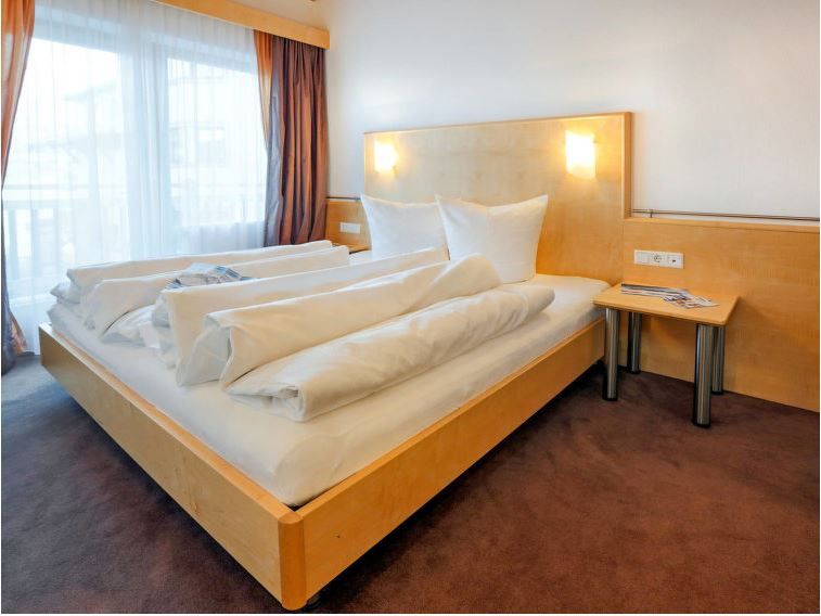 Apartment Glanzer Homes second floor