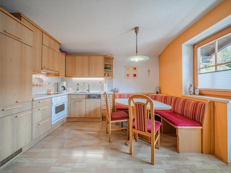 Apartment Leiter