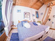 Chalet La Couqueille with outside-whirlpool-16