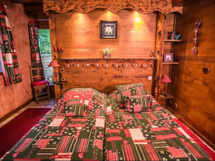 Chalet La Couqueille with outside-whirlpool