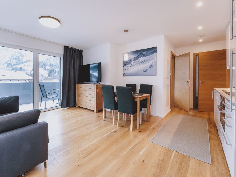 Apartment FP with front balcony