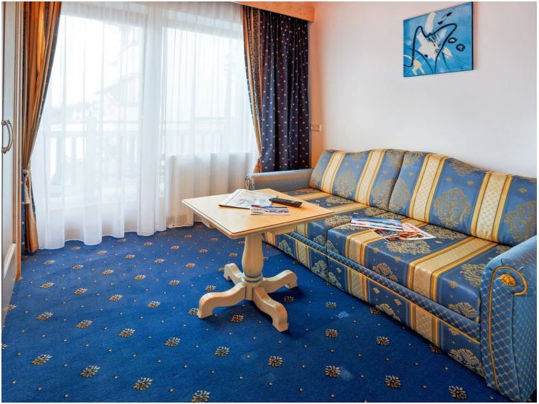 Apartment Glanzer Homes second floor