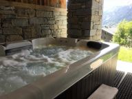 Chalet Dormeur with sauna and outdoor whirlpool, Sunday to Sunday-3