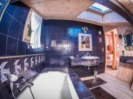 Chalet La Couqueille with outside-whirlpool-22