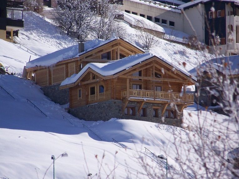 Chalet Leslie Alpen with sauna and whirlpool bath