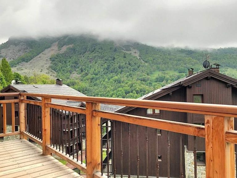 Chalet Caseblanche Carcosa with wood stove and sauna