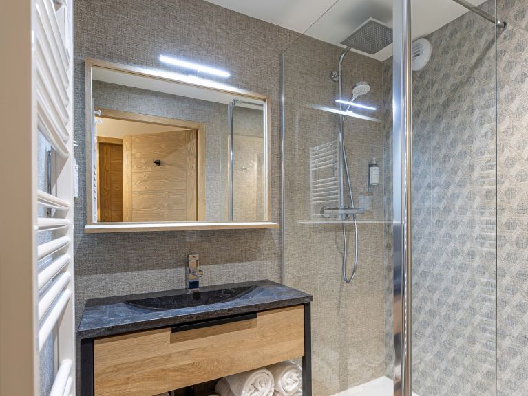 Apartment W2050 with outdoor hot tub