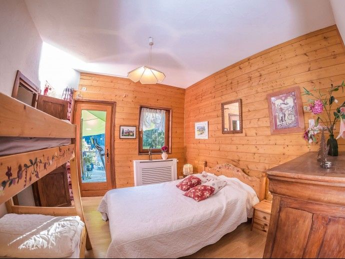 Chalet La Couqueille with outside-whirlpool