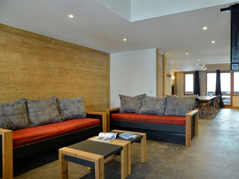 Apartment Backgammon