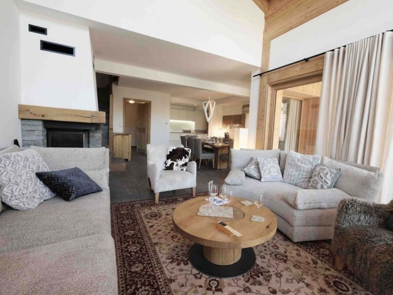 Chalet Caseblanche Myriel with fire place, sauna and whirlpool
