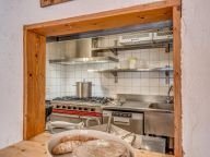 Chalet-apartment Gypaete with outdoor whirlpool-10