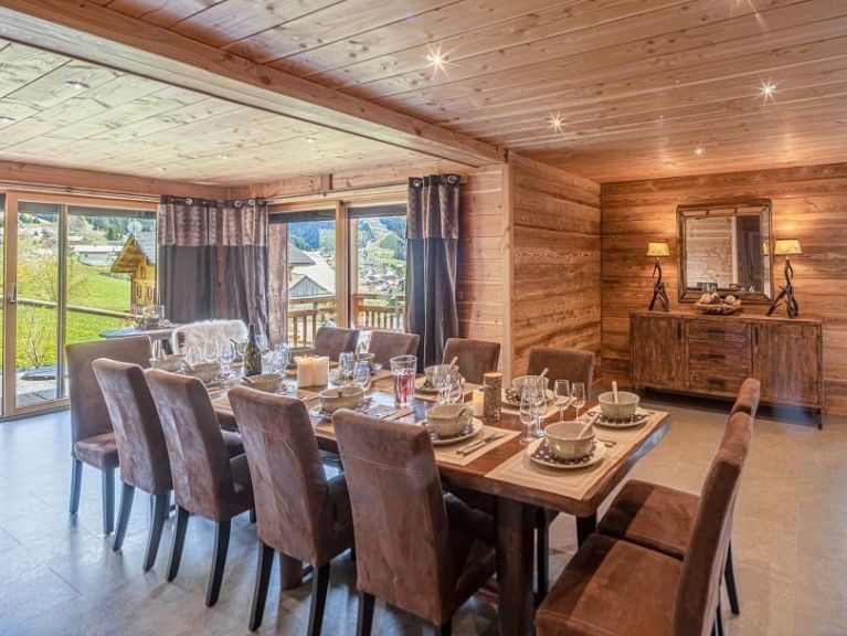 Chalet-apartment Le Savoyard with outdoor whirlpool