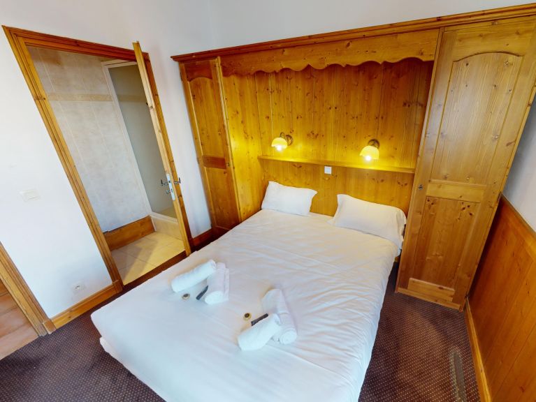 Chalet-apartment Les Arolles