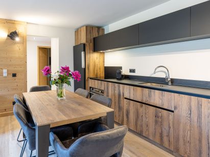 Apartment W2050 with outdoor hot tub-2