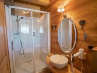 Chalet Le Noisetier with outdoor whirlpool-24