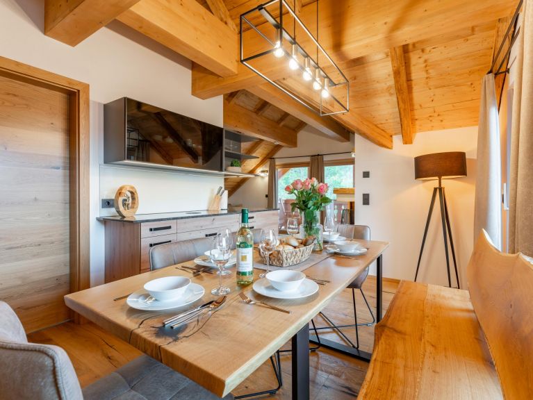 Apartment AlmApART 8-3 / Penthouse