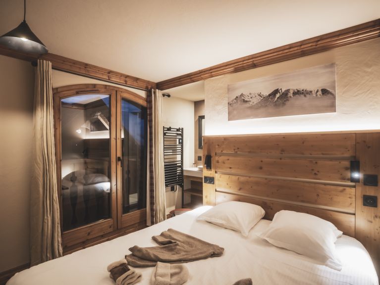 Chalet-apartment Montagnettes Hameau de la Sapinière with sauna