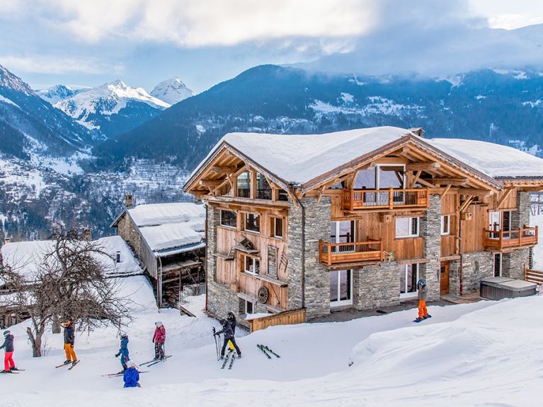 Chalet Le Pré Rene, with sauna and outdoor whirlpool