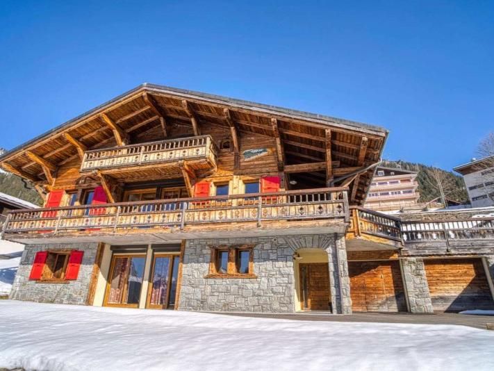 Chalet Les 2 Vallees with outdoor whirlpool and sauna