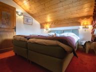 Chalet Le Hameau des Marmottes with family room and sauna-35