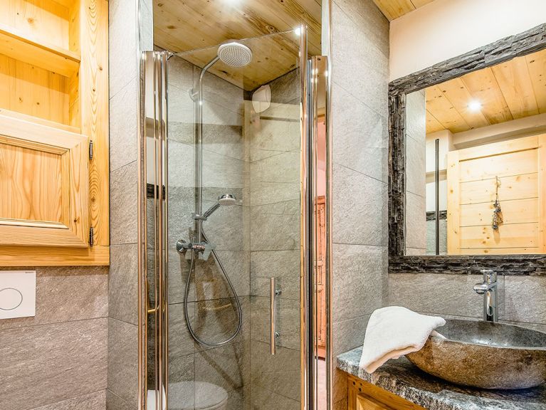 Chalet Le Pré Suzette, with sauna and outdoor whirlpool
