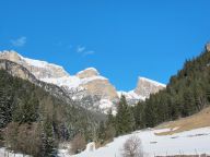 Chalet Mantel-26