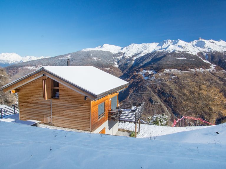 Chalet sur Piste with private sauna