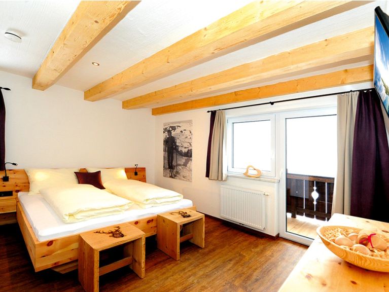 Chalet-apartment Berghof with (private) infrared cabin