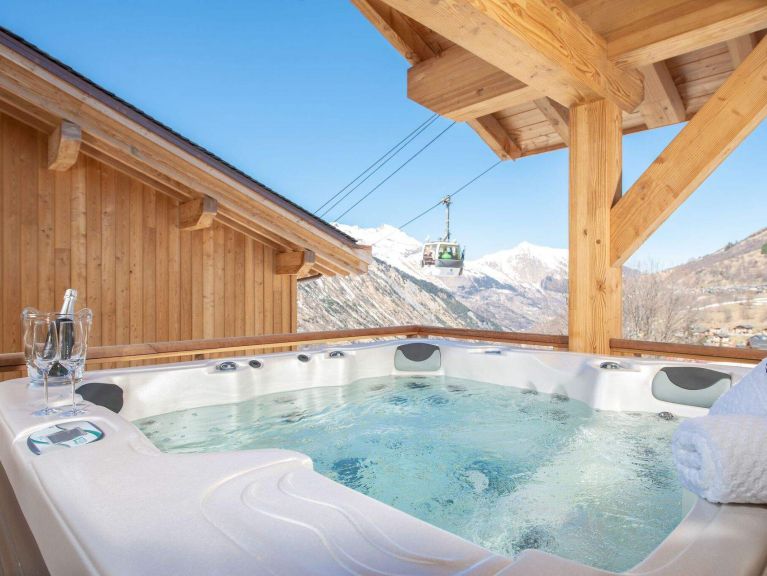 Chalet Caseblanche Chanterella with fire place, sauna and whirlpool