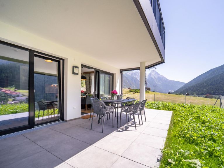Chalet-apartment Pettneu Top 2