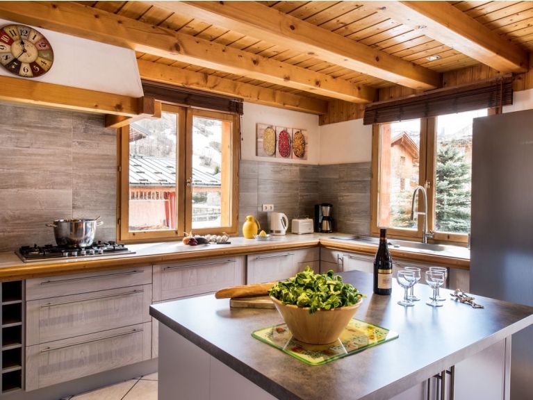 Chalet Lacuzon with private sauna