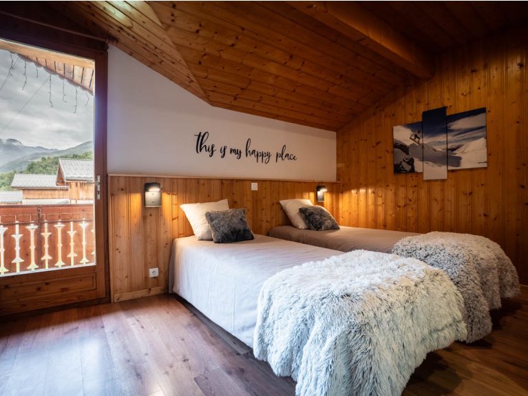 Chalet Lacuzon with private sauna