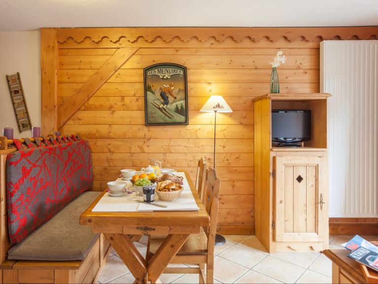Chalet-apartment Les Alpages de Reberty with cabin