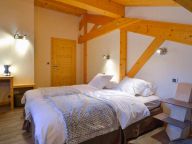 Chalet Les Frasses with private sauna and outdoor whirlpool-8