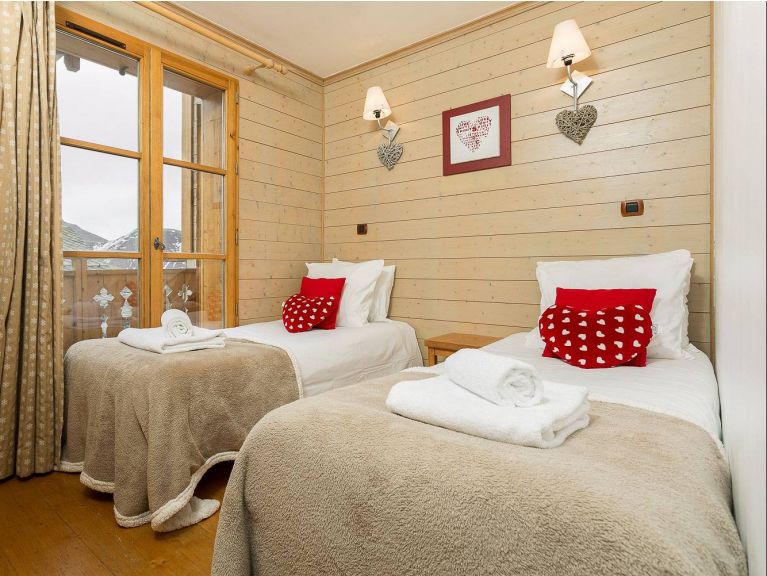 Chalet de L'Altiport Type DGA e.g. Anika