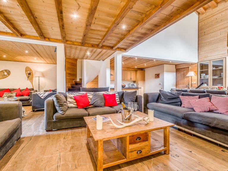 Chalet Whistler with private sauna and outside whirlpool