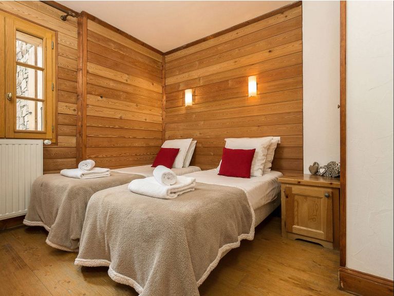 Chalet de L'Altiport Type DGA e.g. Anika