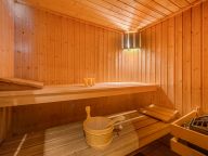 Chalet Whistler with private sauna and outside whirlpool-3