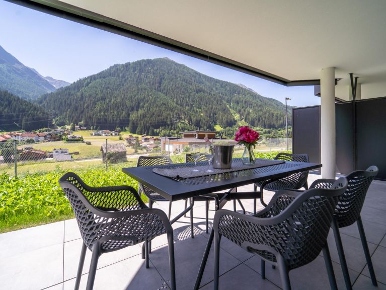 Chalet-apartment Pettneu Top 2