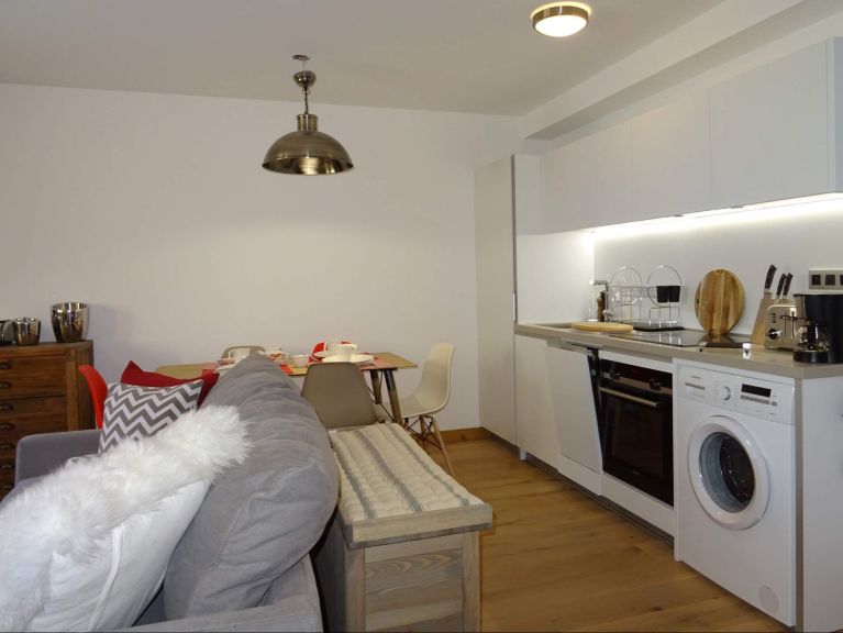 Chalet Caseblanche Luna with wood stove, sauna and whirlpool