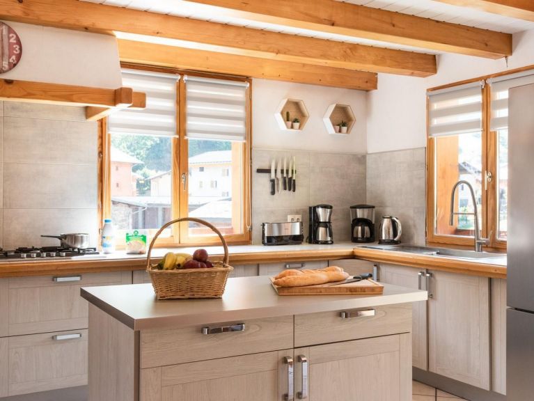Chalet Lacuzon with private sauna and outdoor whirlpool