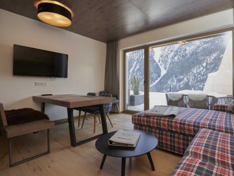 Chalet-apartment The Peak Dolomiten