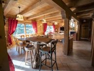Chalet Le Noisetier with outdoor whirlpool-7