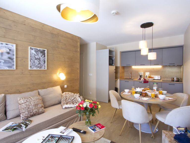 Chalet-apartment Residence Prestige l'Eclose with cabin