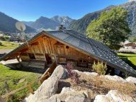 Chalet Les Oisillons with outdoor sauna-29
