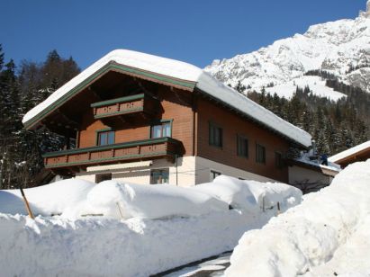 Chalet Andrea with sauna-0