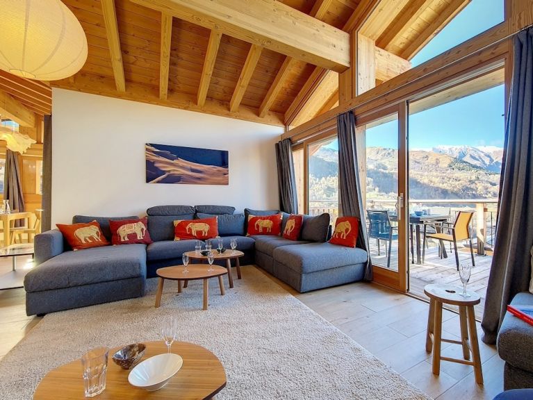 Chalet Caseblanche Litote with fire place and sauna