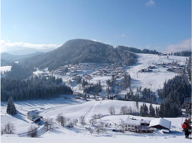 Ski village Quiet, family friendly winter sports village -1