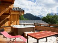 Chalet Nuance de Blanc with private sauna and outdoor whirlpool-3